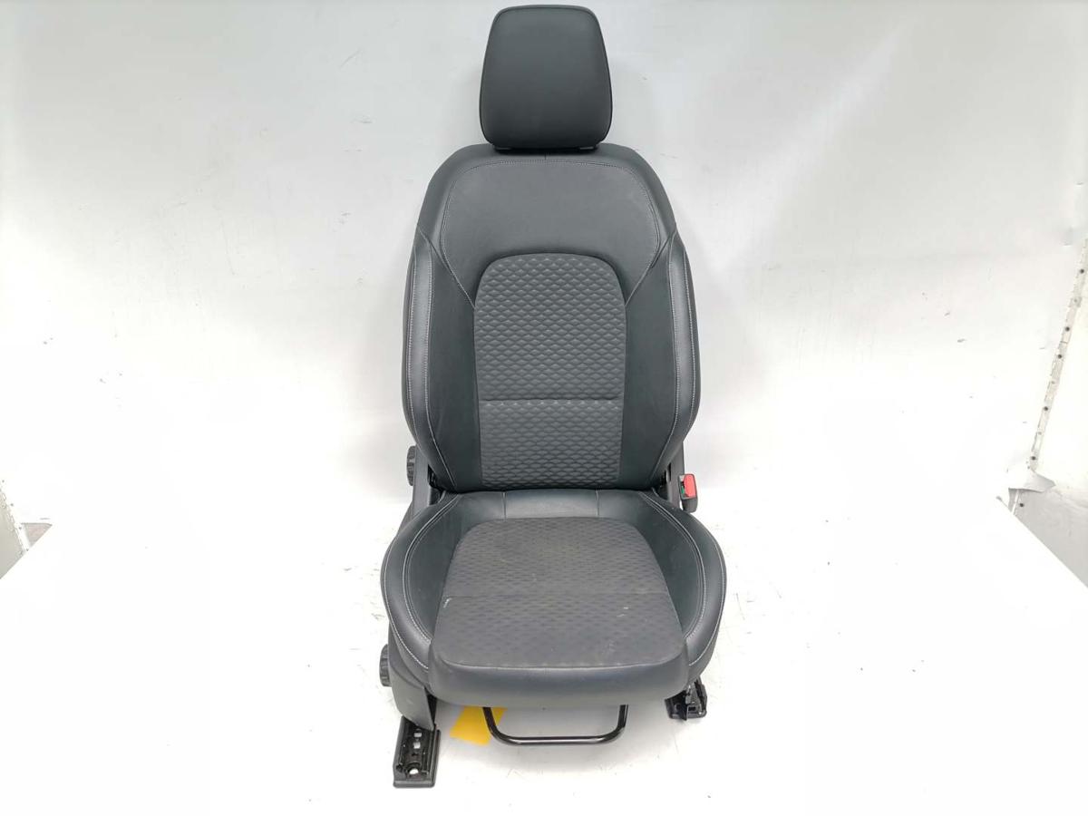 Ford Focus 4 original Sitz vorn rechts Beifahrersitz Stoff Leder Schwarz beheizt Bj.2018